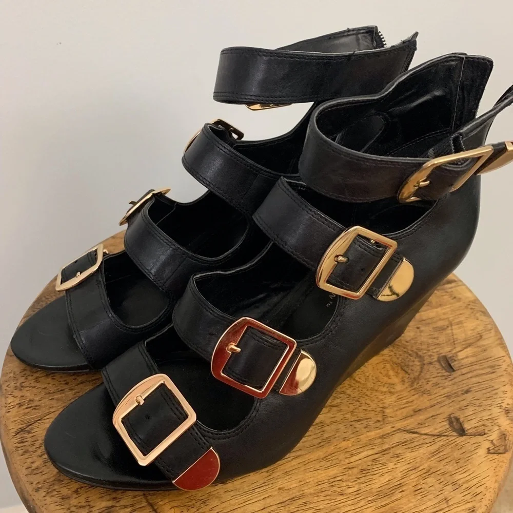 BCBG Generation black wedges